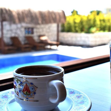Aksu Hotel Алакати Екстериор снимка