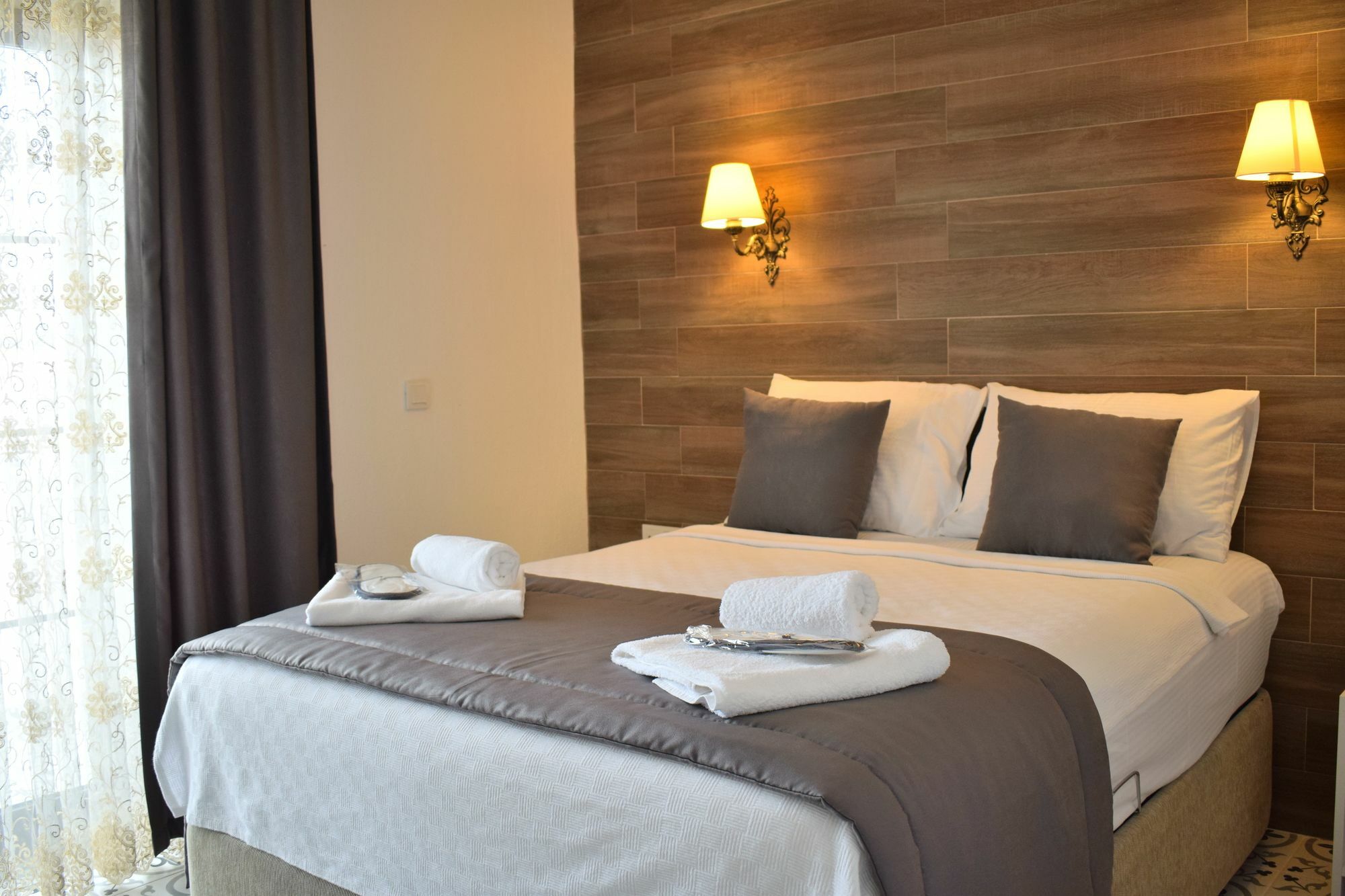 Aksu Hotel Алакати Екстериор снимка