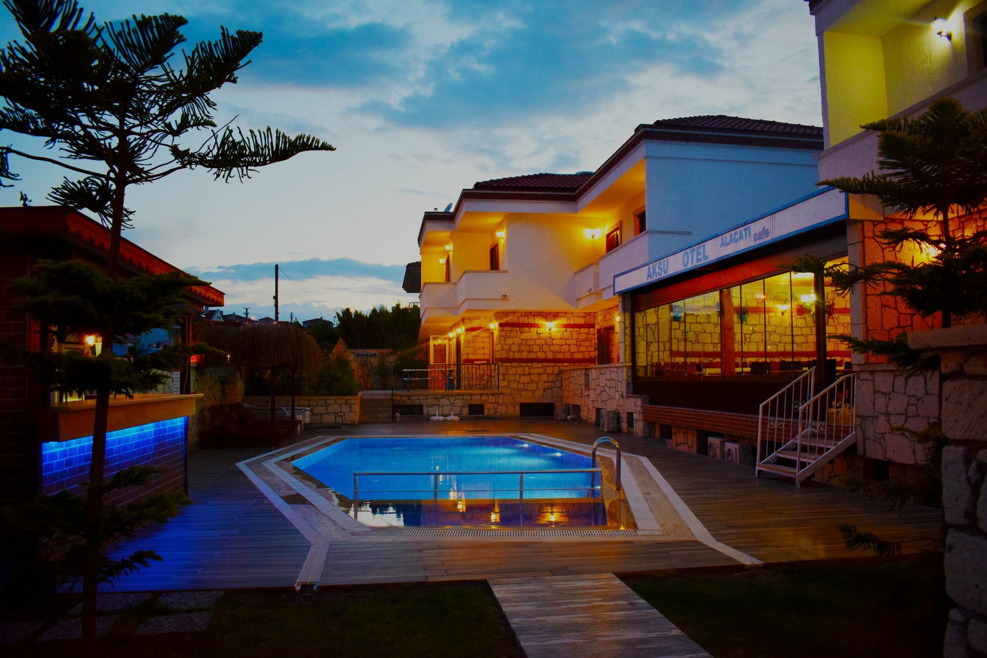 Aksu Hotel Алакати Екстериор снимка