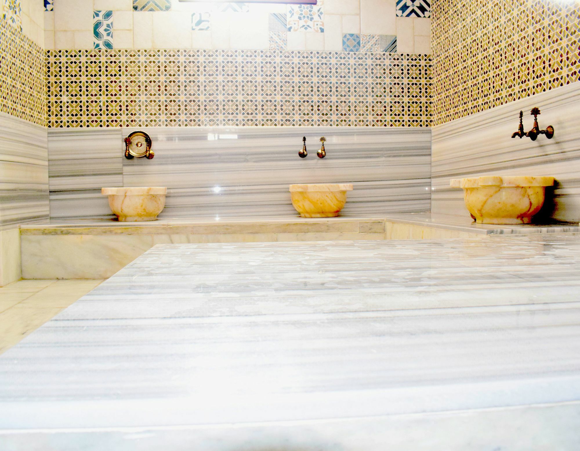 Aksu Hotel Алакати Екстериор снимка