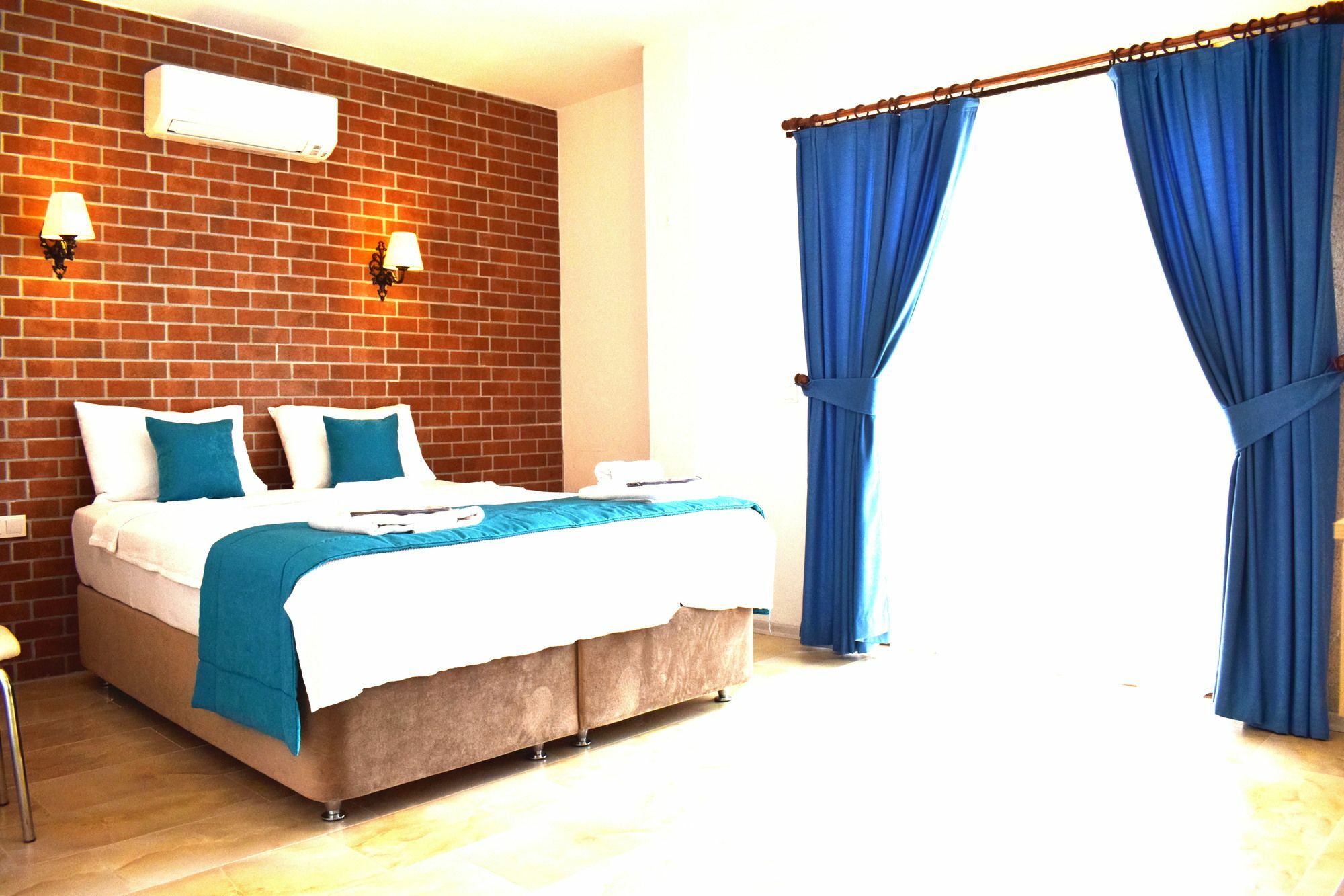 Aksu Hotel Алакати Екстериор снимка